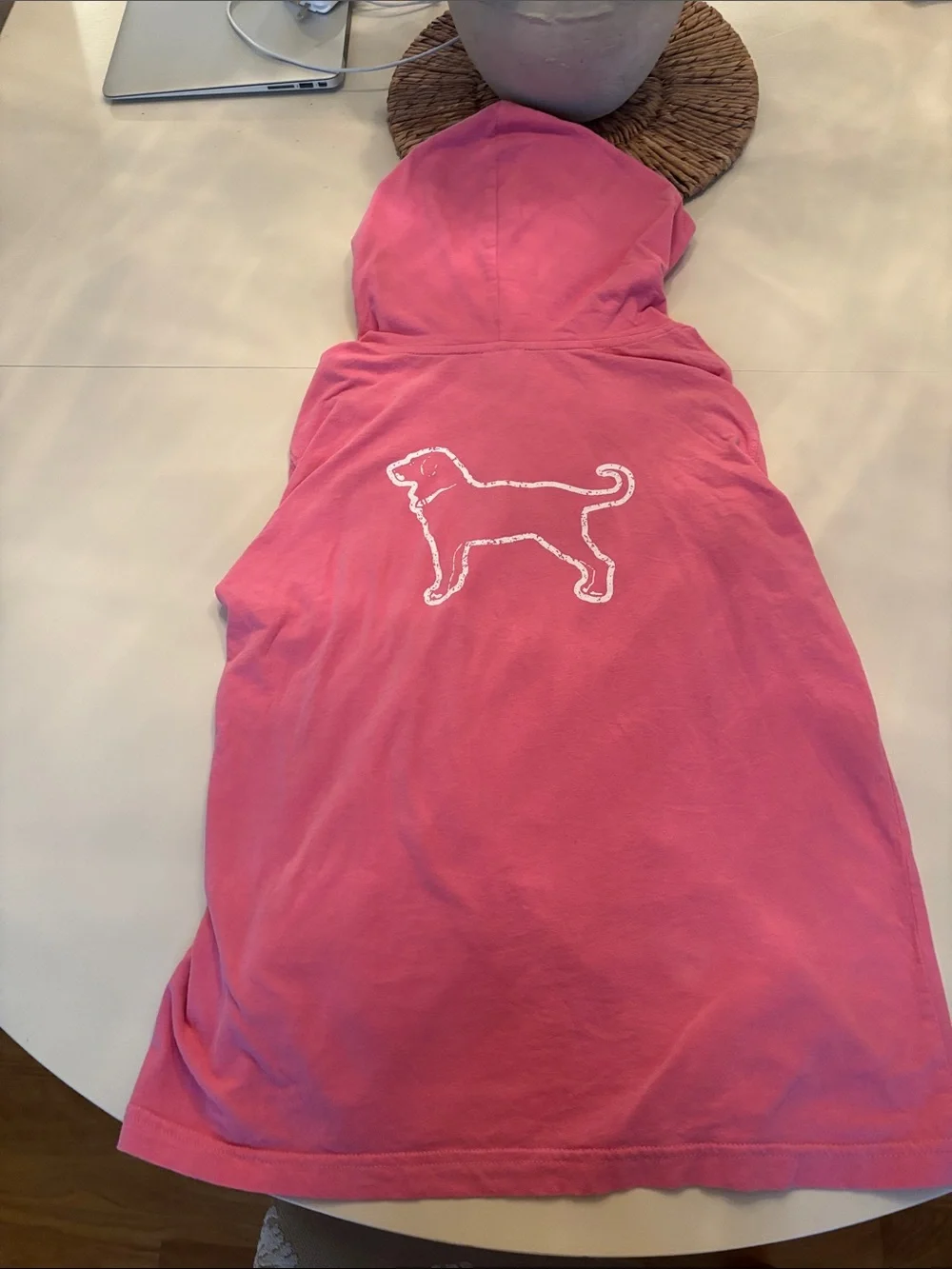 Vineyard Vines Girls' Pink Hooded Pocket Tee with Dog Graphic